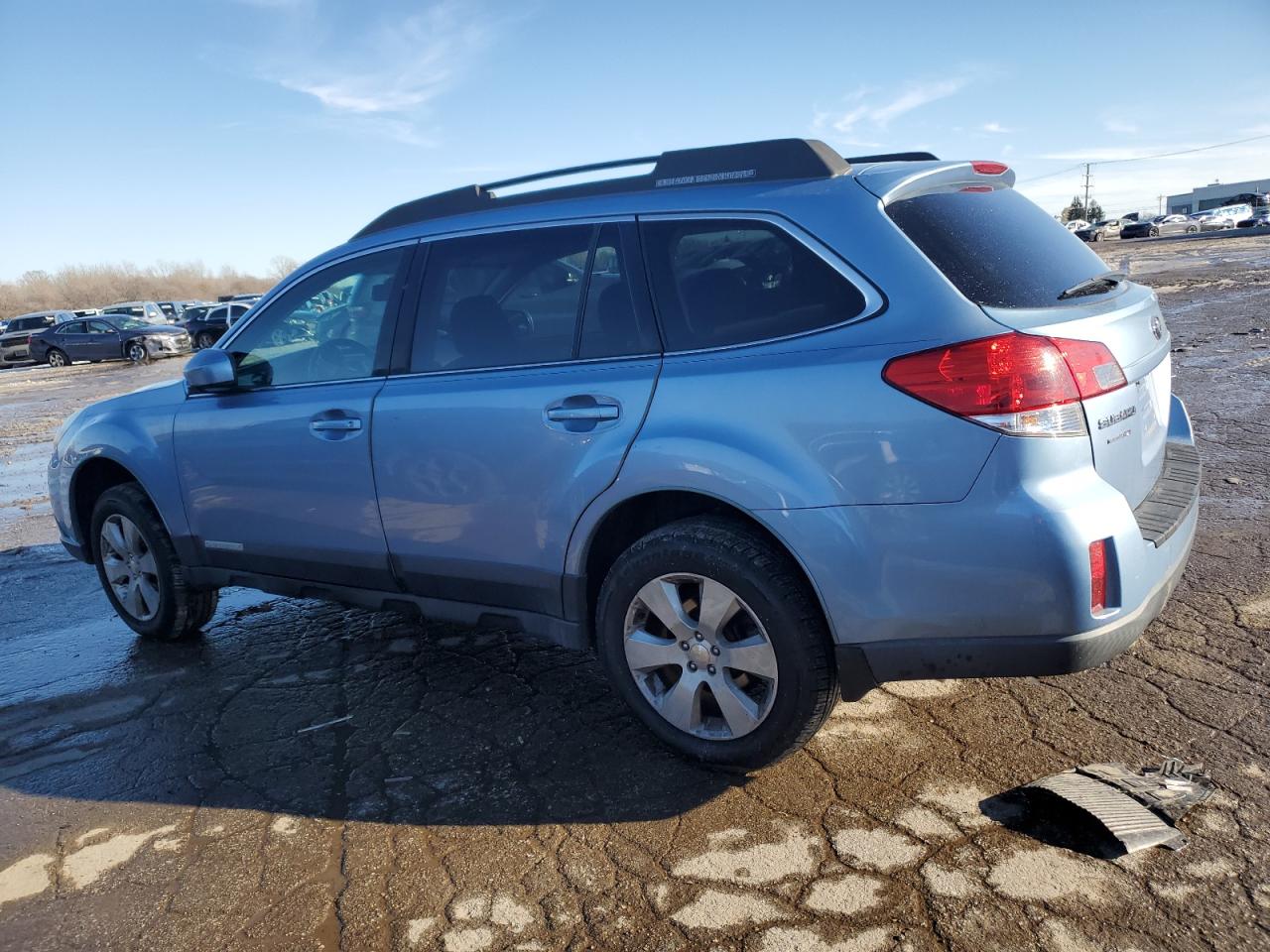2011 Subaru Outback - Image 2