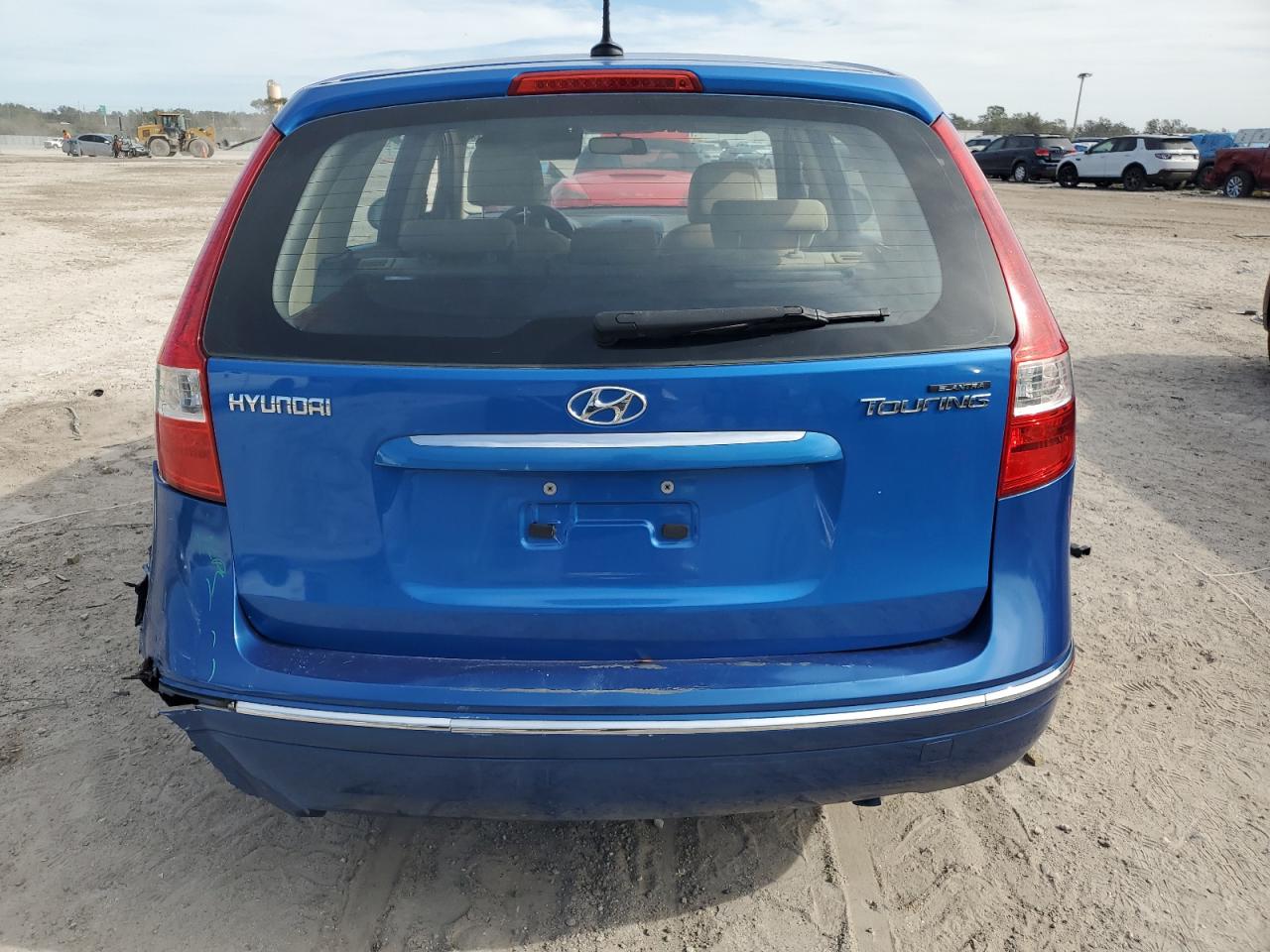 2010 Hyundai Elantra - Image 6