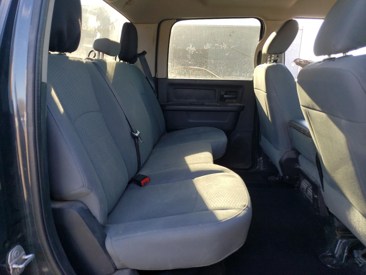 2016 RAM 1500 - Image 10