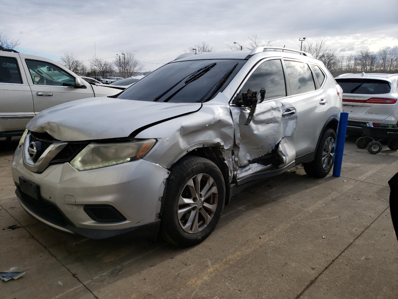 2015 Nissan Rogue - Image 1