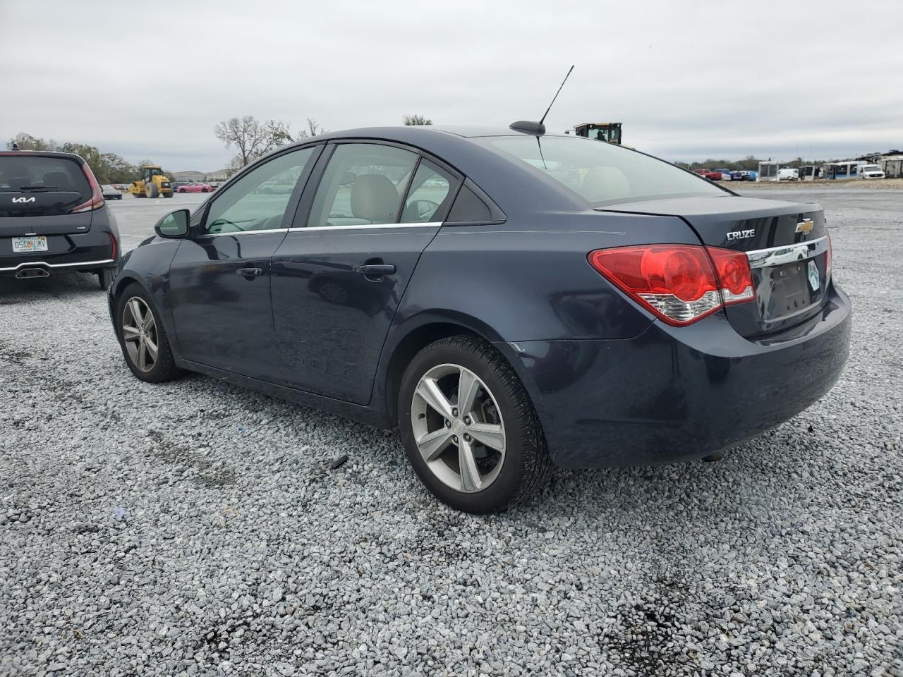 VIN 1G1PE5SB9F7276102 2015 CHEVROLET CRUZE no.2