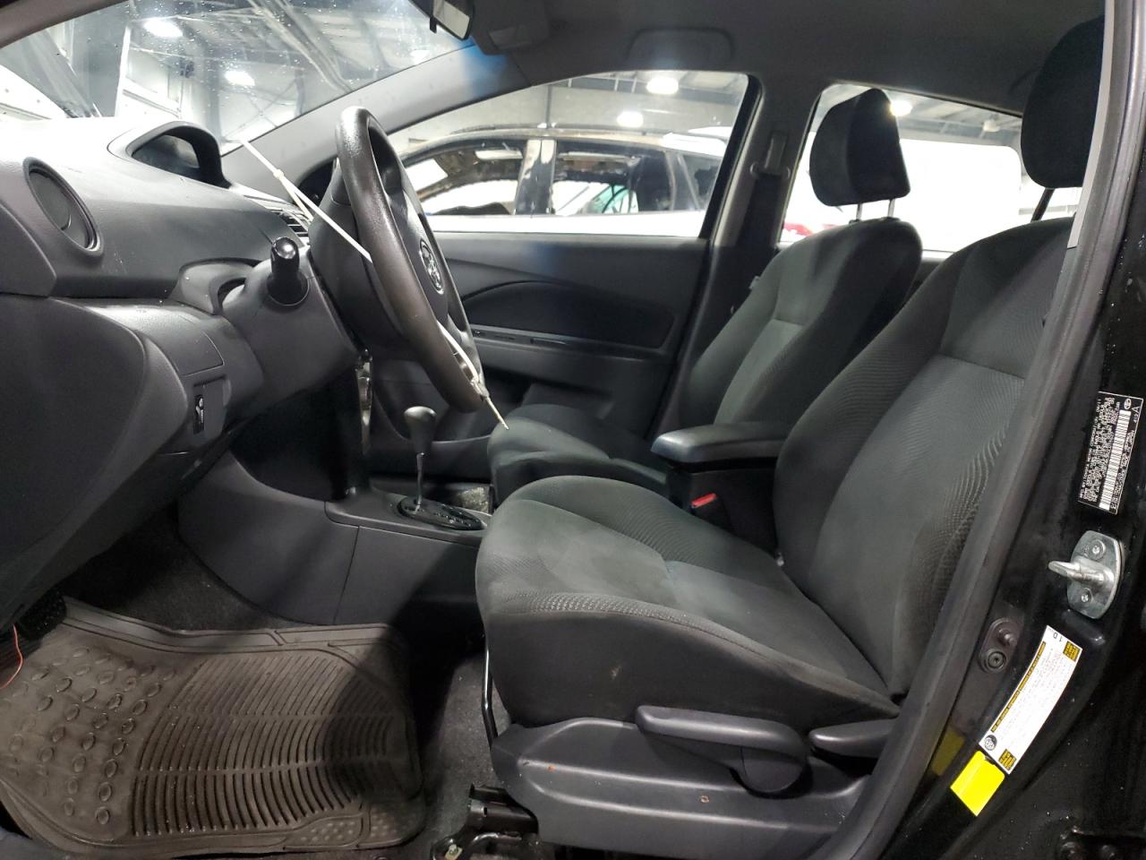 2012 Toyota Yaris - Image 7