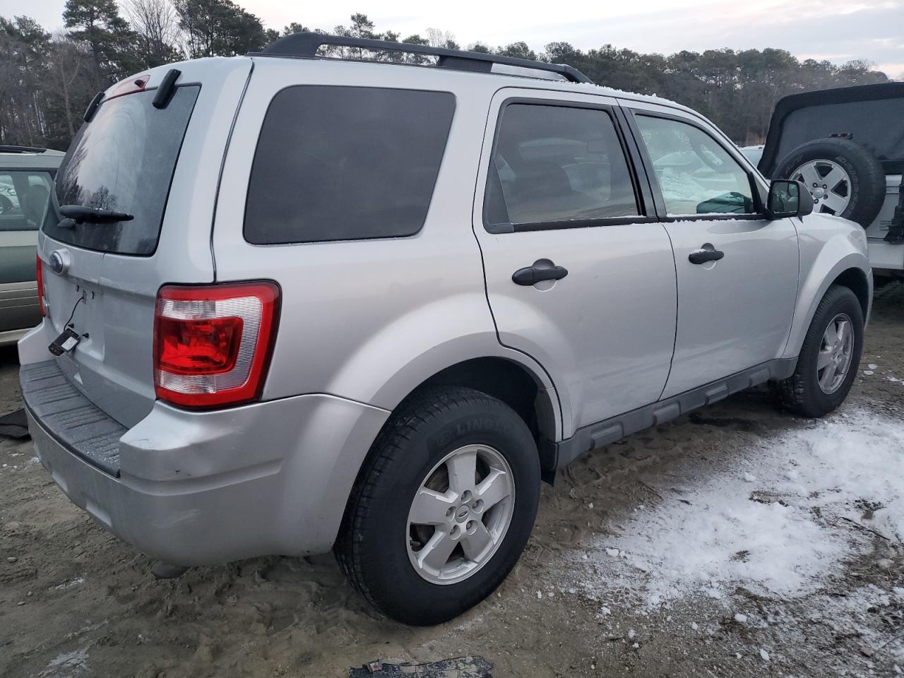 2011 Ford Escape - Image 3