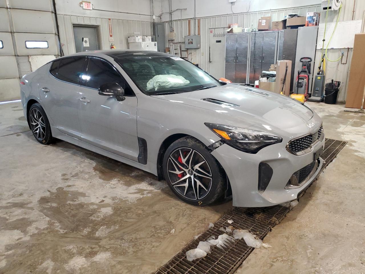 2023 Kia Stinger - Image 4