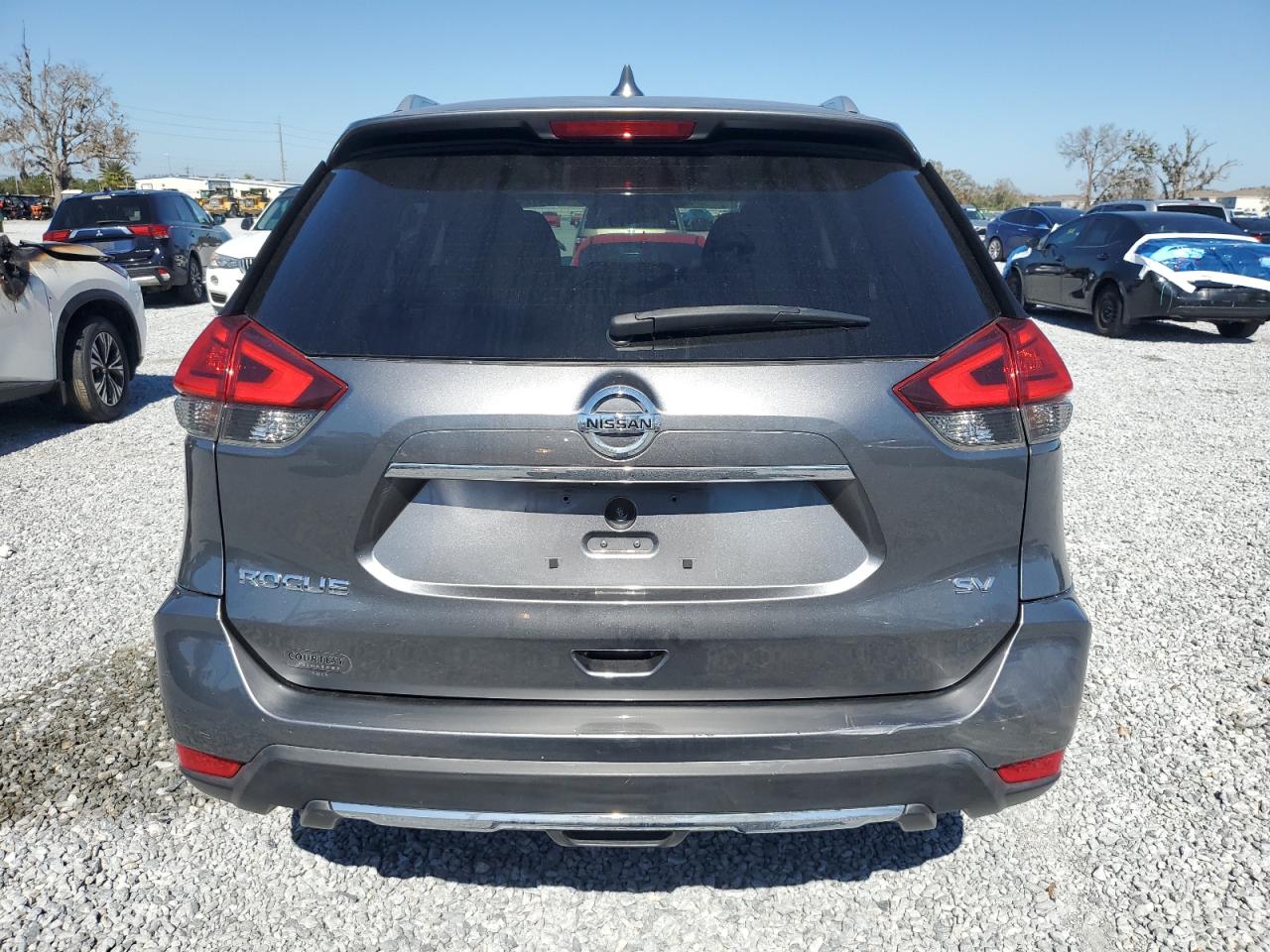 2017 Nissan Rogue - Image 6