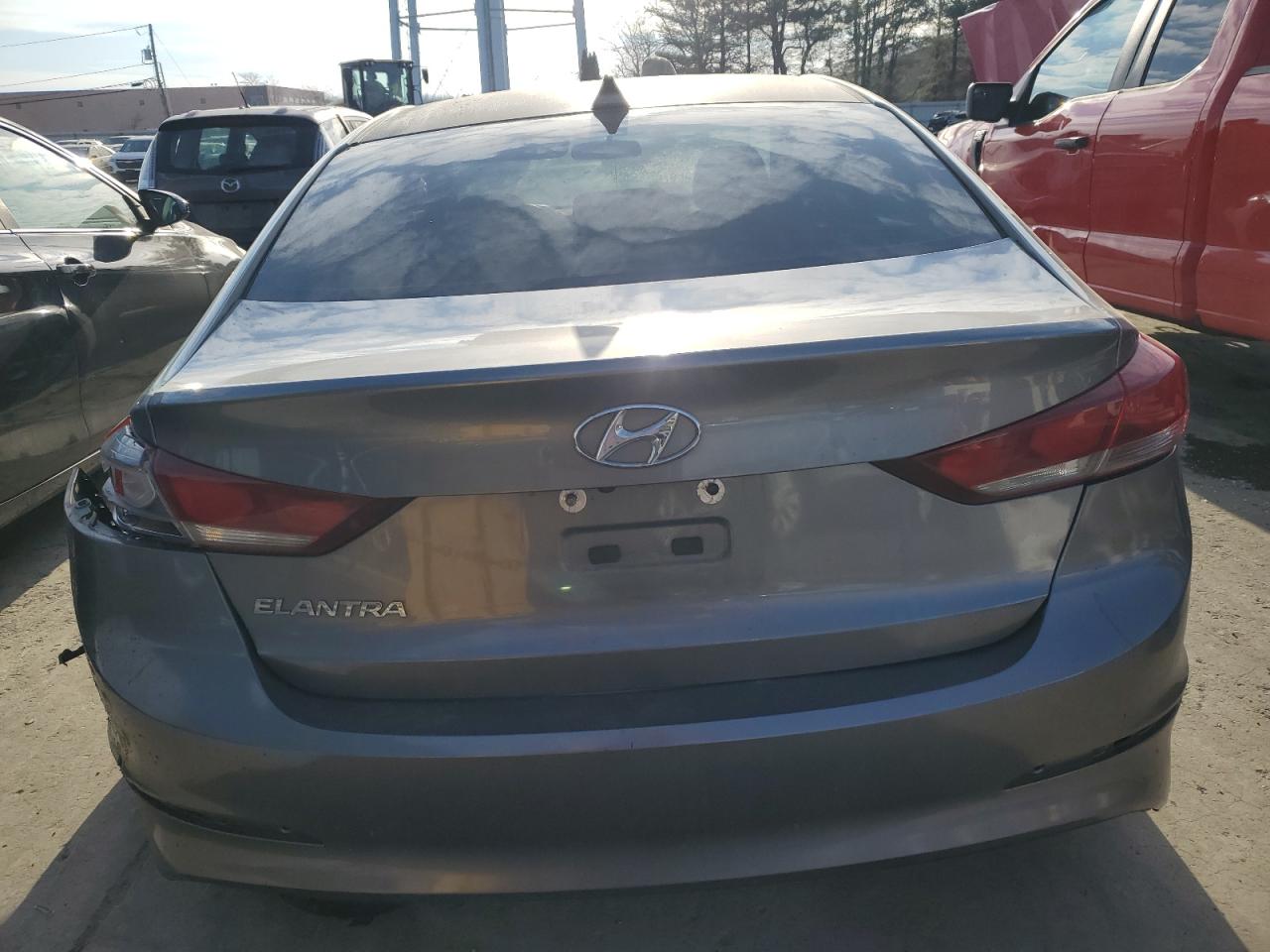 2018 Hyundai Elantra - Image 6