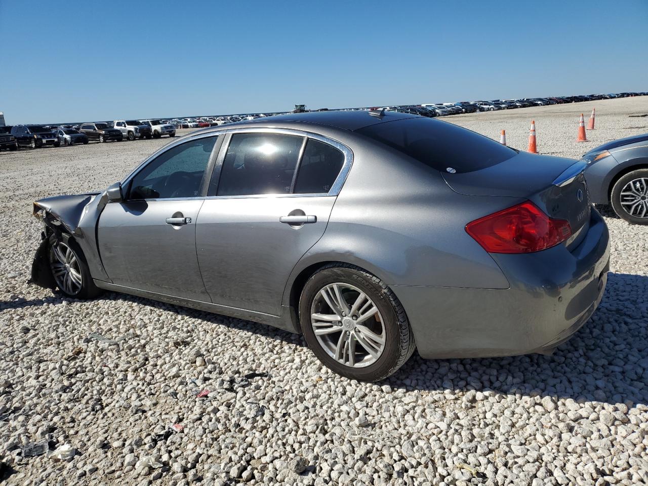 2011 Infiniti G - Image 2