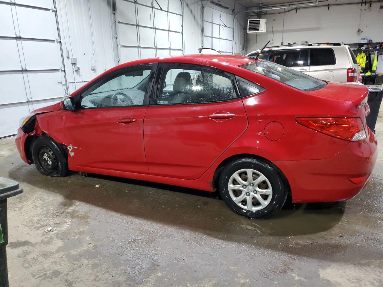 2013 Hyundai Accent - Image 2