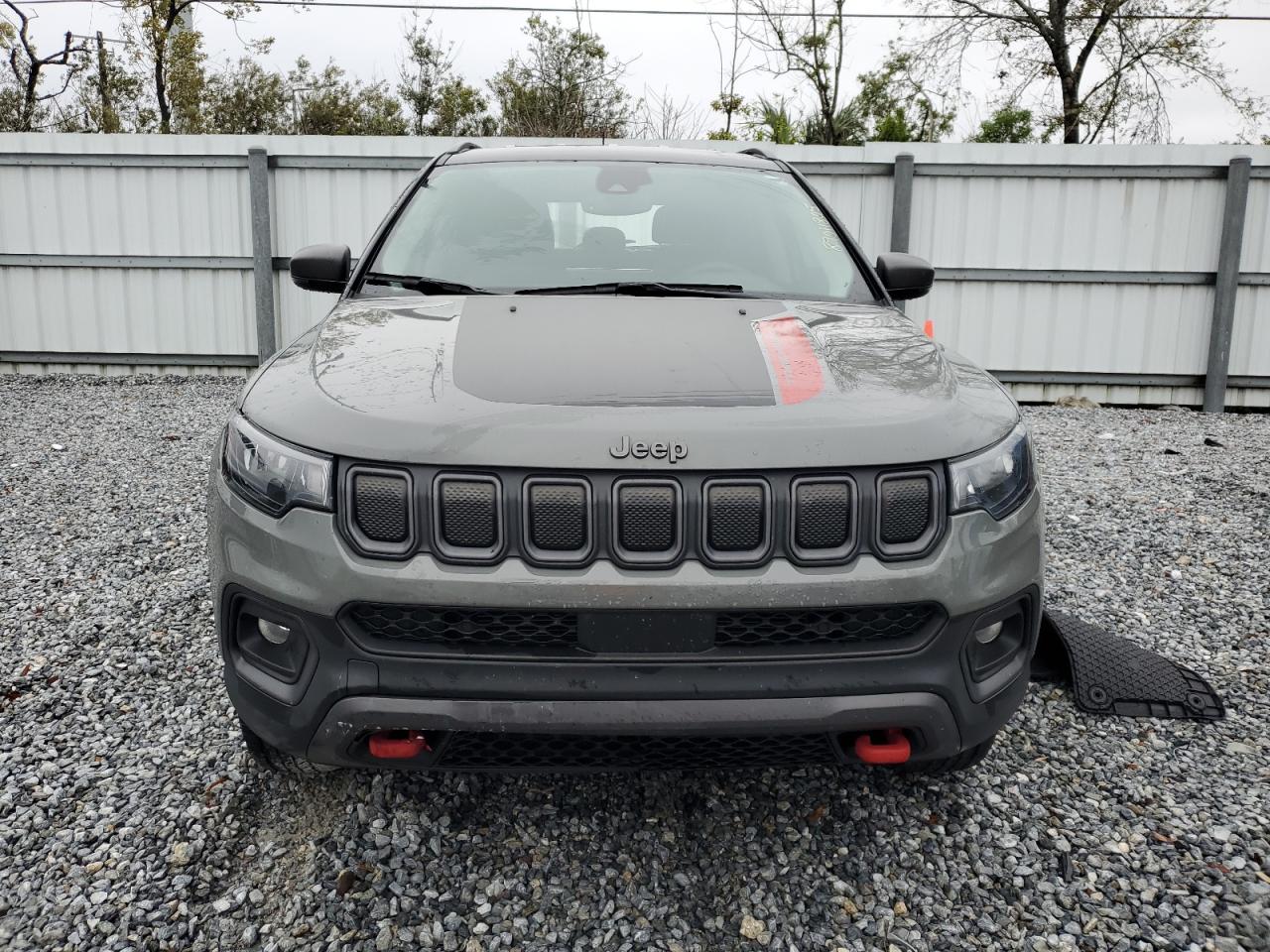 2022 Jeep Compass - Image 5