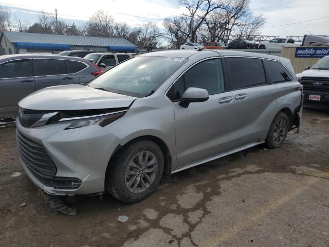 2022 Toyota Sienna Le