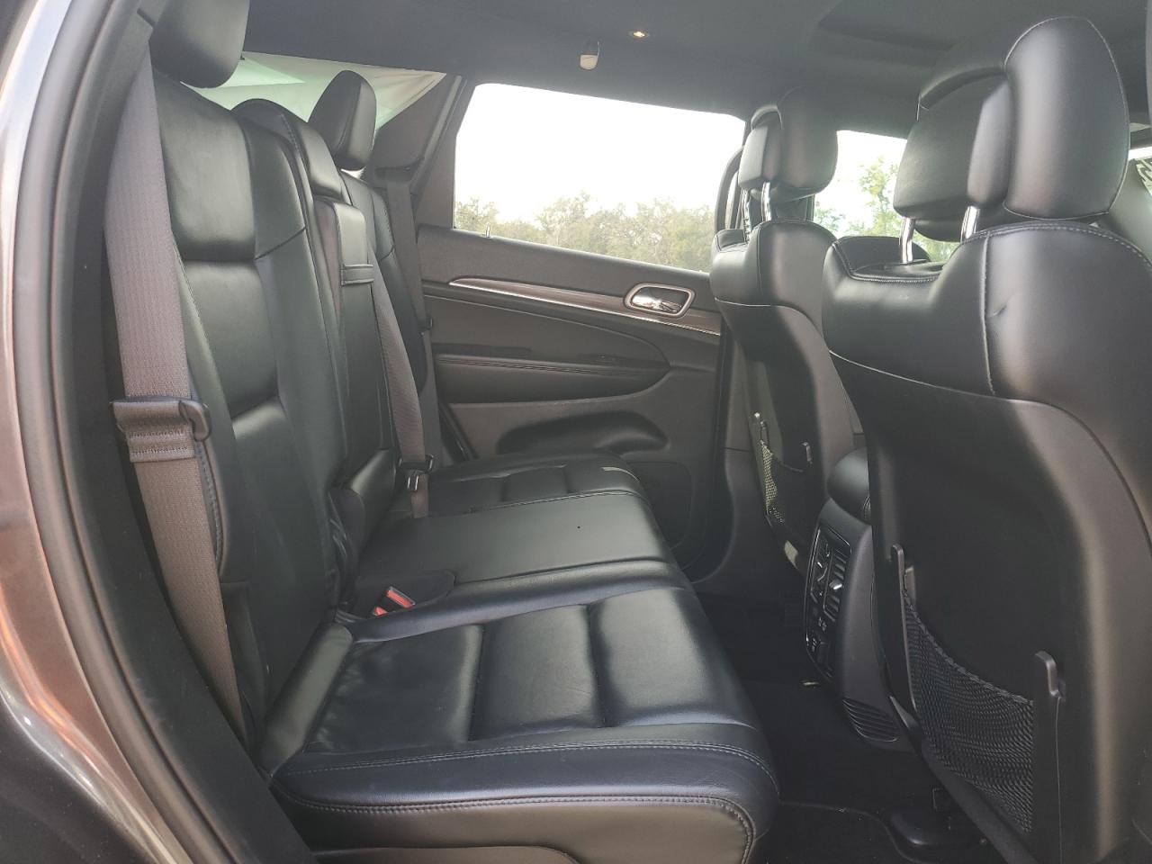 2019 Jeep Grand Cherokee - Image 11