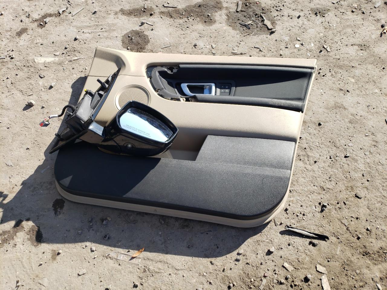 2016 Land Rover Discovery - Image 13