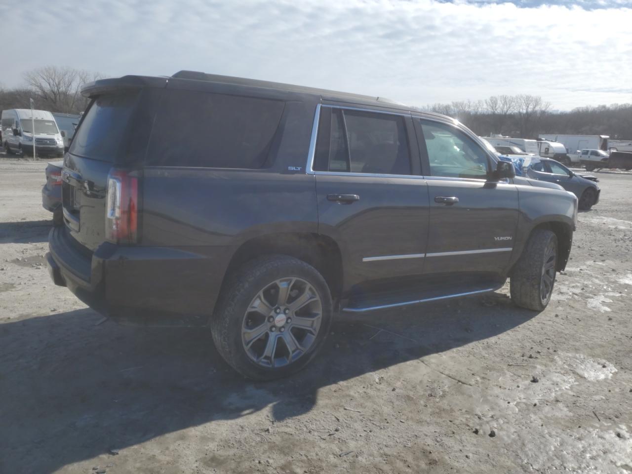 2016 GMC Yukon - Image 3