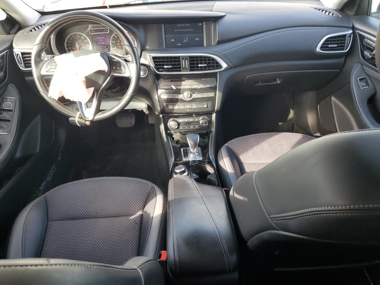 2019 Infiniti QX30 - Image 8