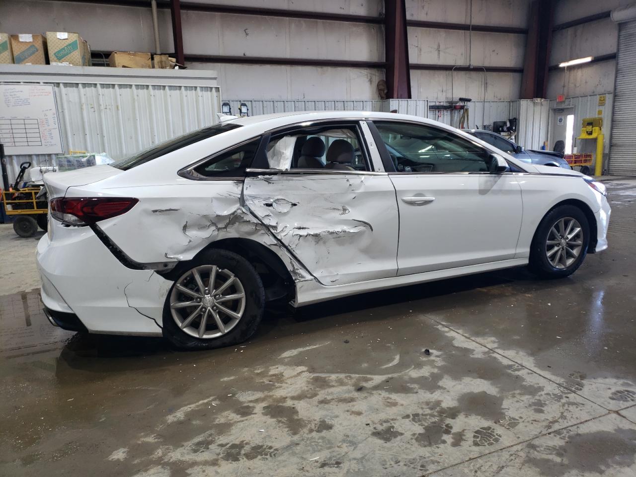 2019 Hyundai Sonata - Image 3
