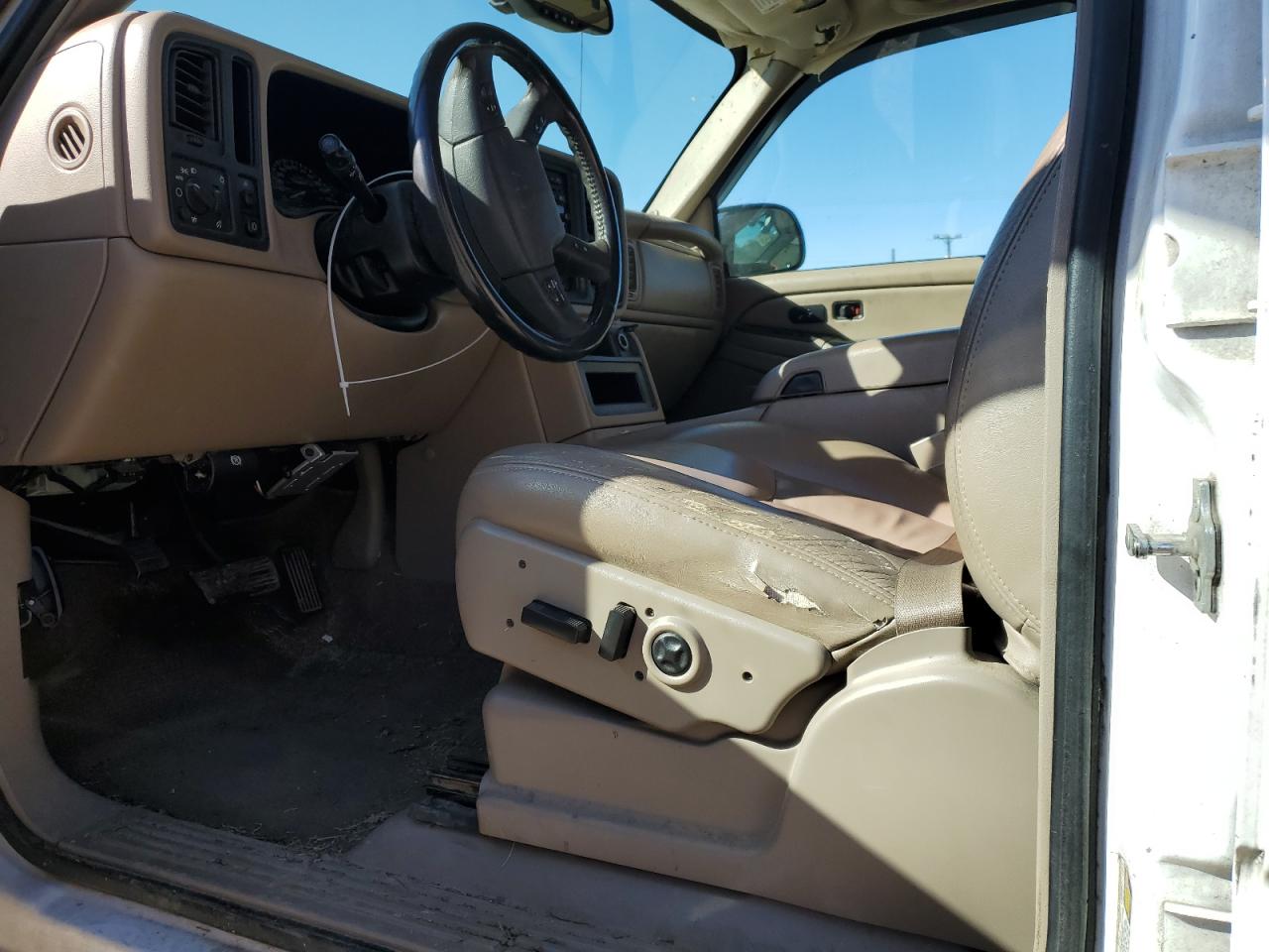 2005 Chevrolet Silverado - Image 7