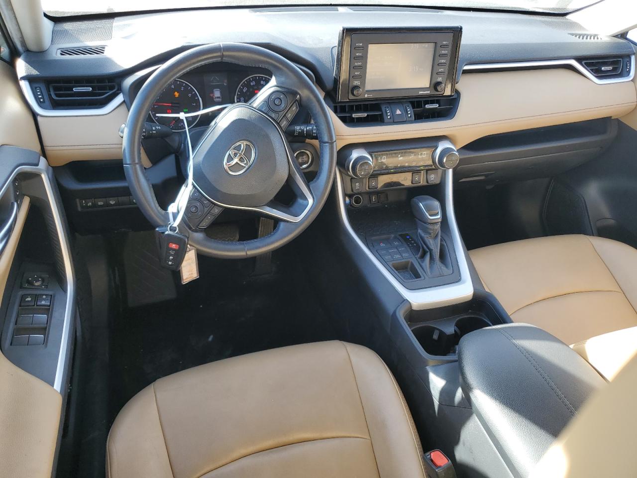 2020 Toyota RAV 4 - Image 8