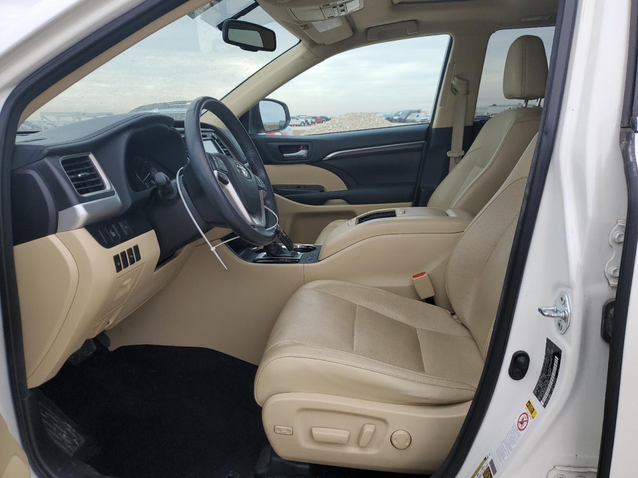 2015 Toyota Highlander - Image 7