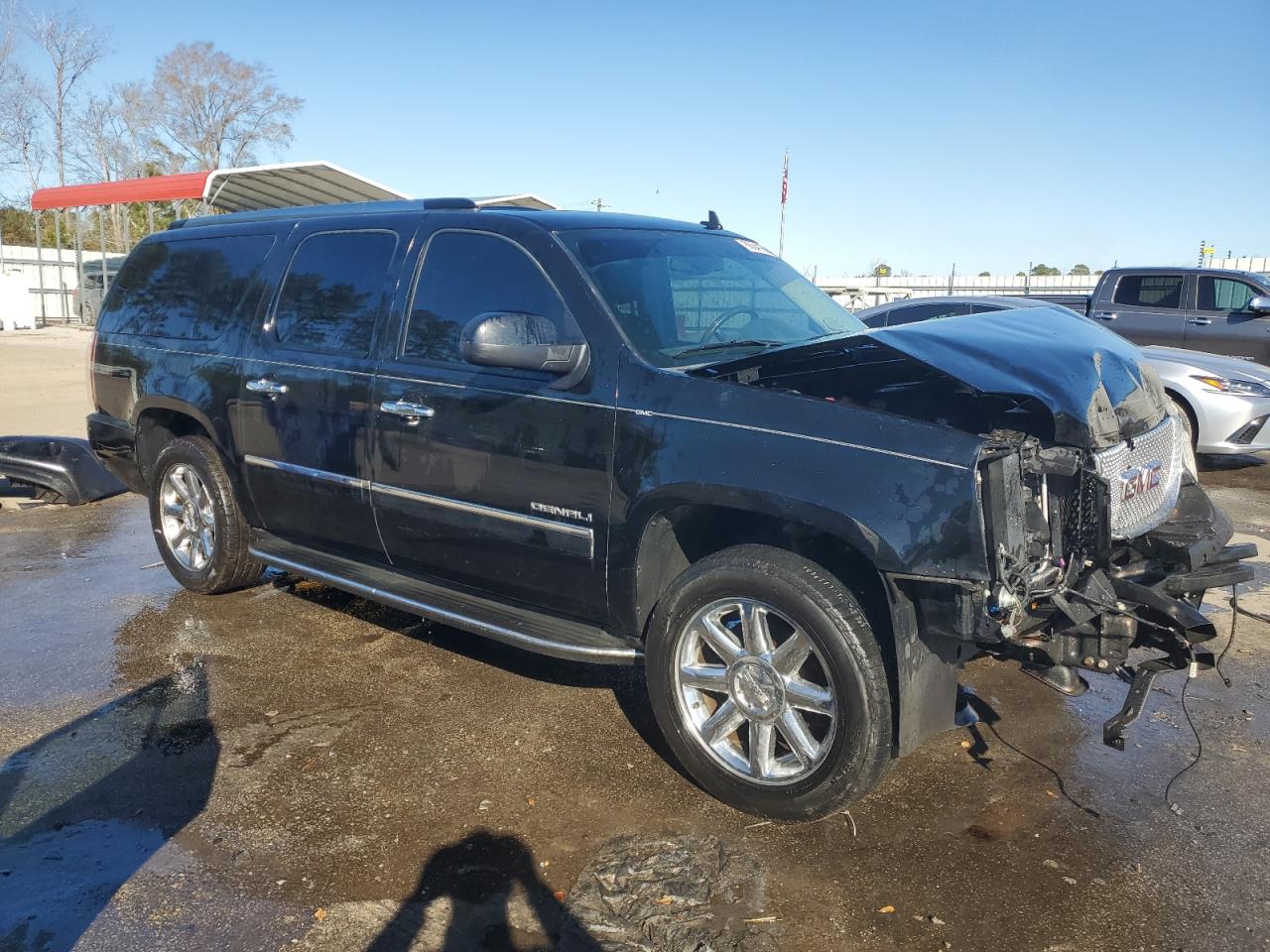 2011 GMC Yukon - Image 4