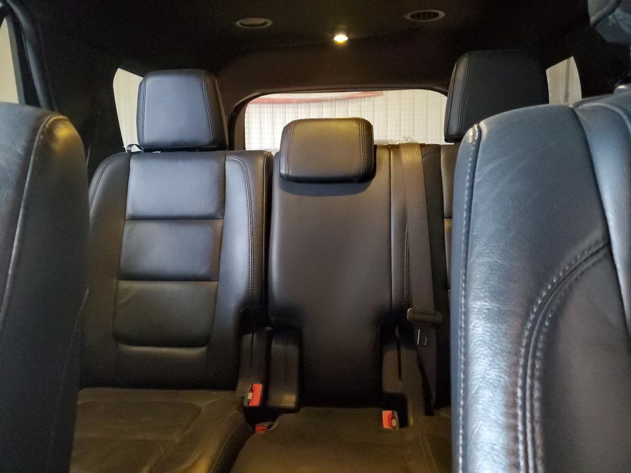 2015 Ford Explorer - Image 10
