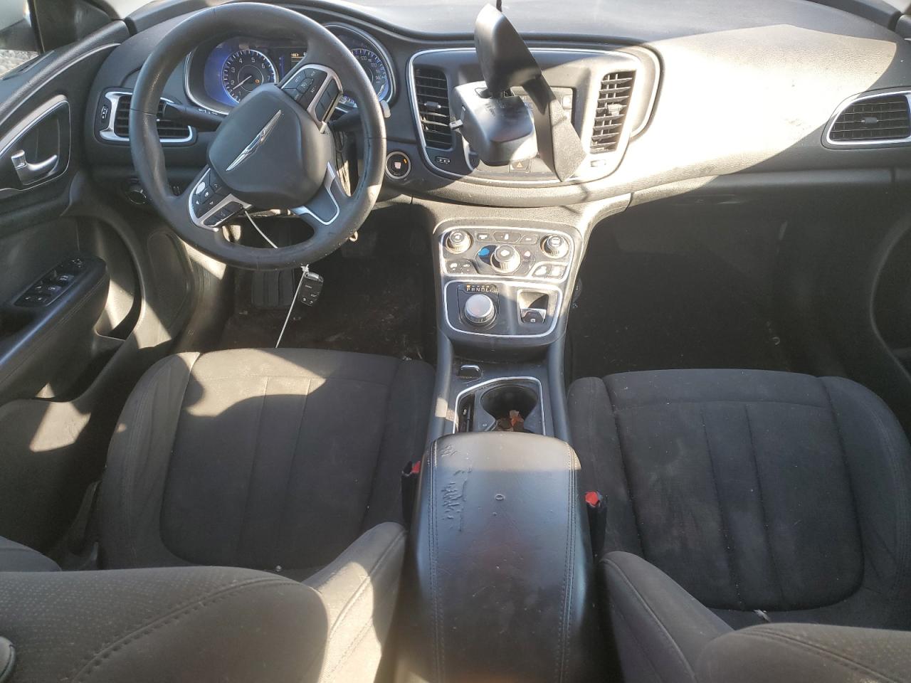 2016 Chrysler 200 - Image 8
