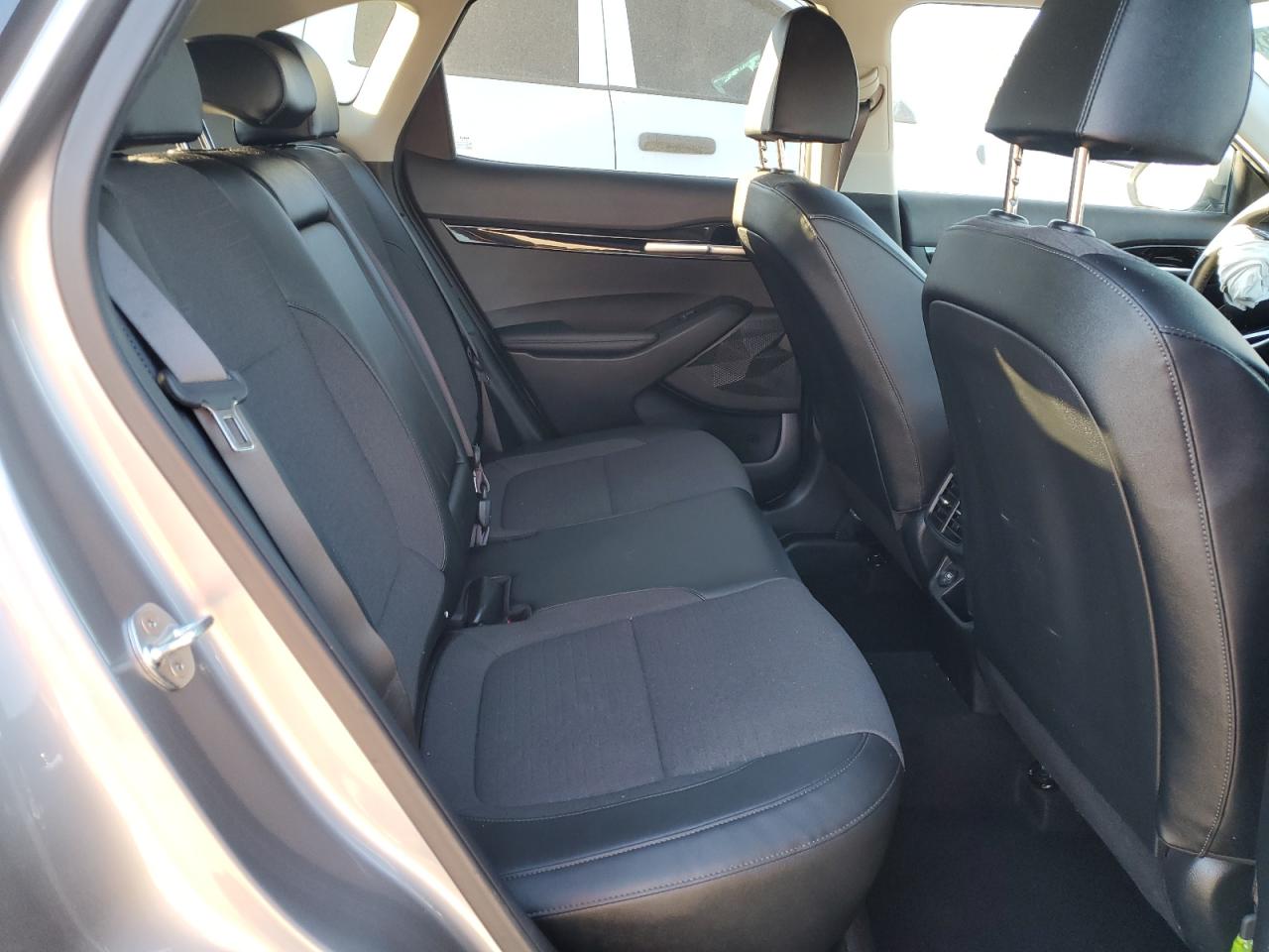 2022 Kia Seltos - Image 11