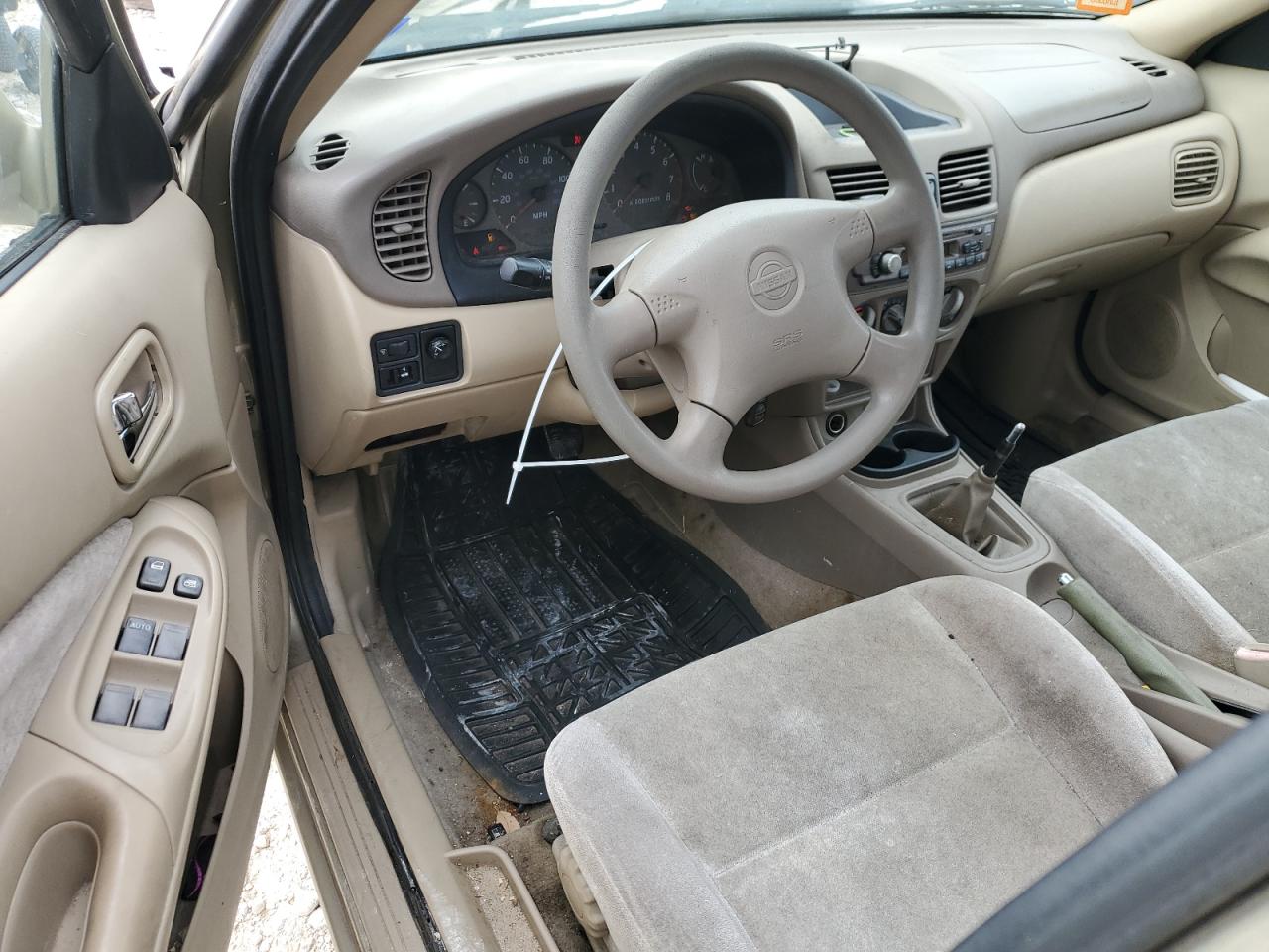 2002 Nissan Sentra - Image 8