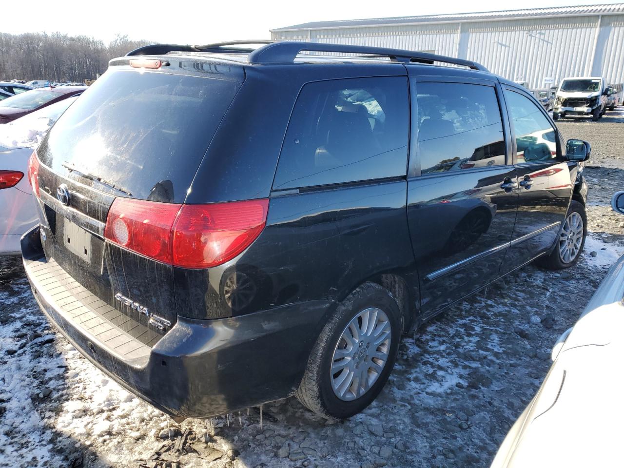 2008 Toyota Sienna - Image 3
