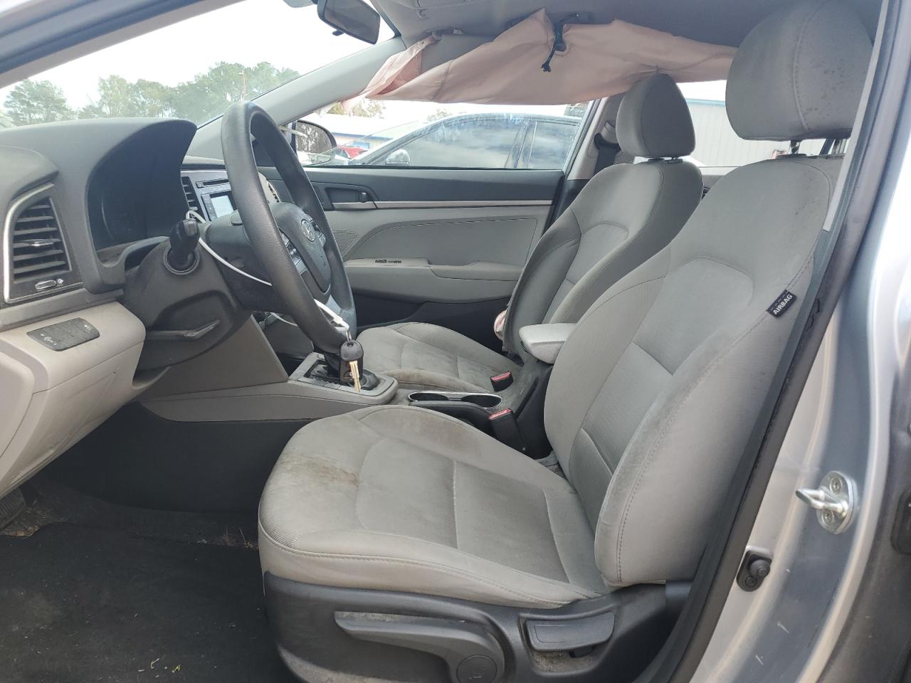 2017 Hyundai Elantra - Image 7