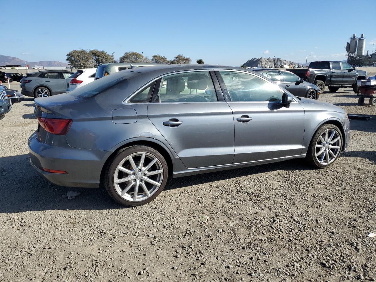 VIN WAUACGFF6F1009057 2015 AUDI A3 no.3