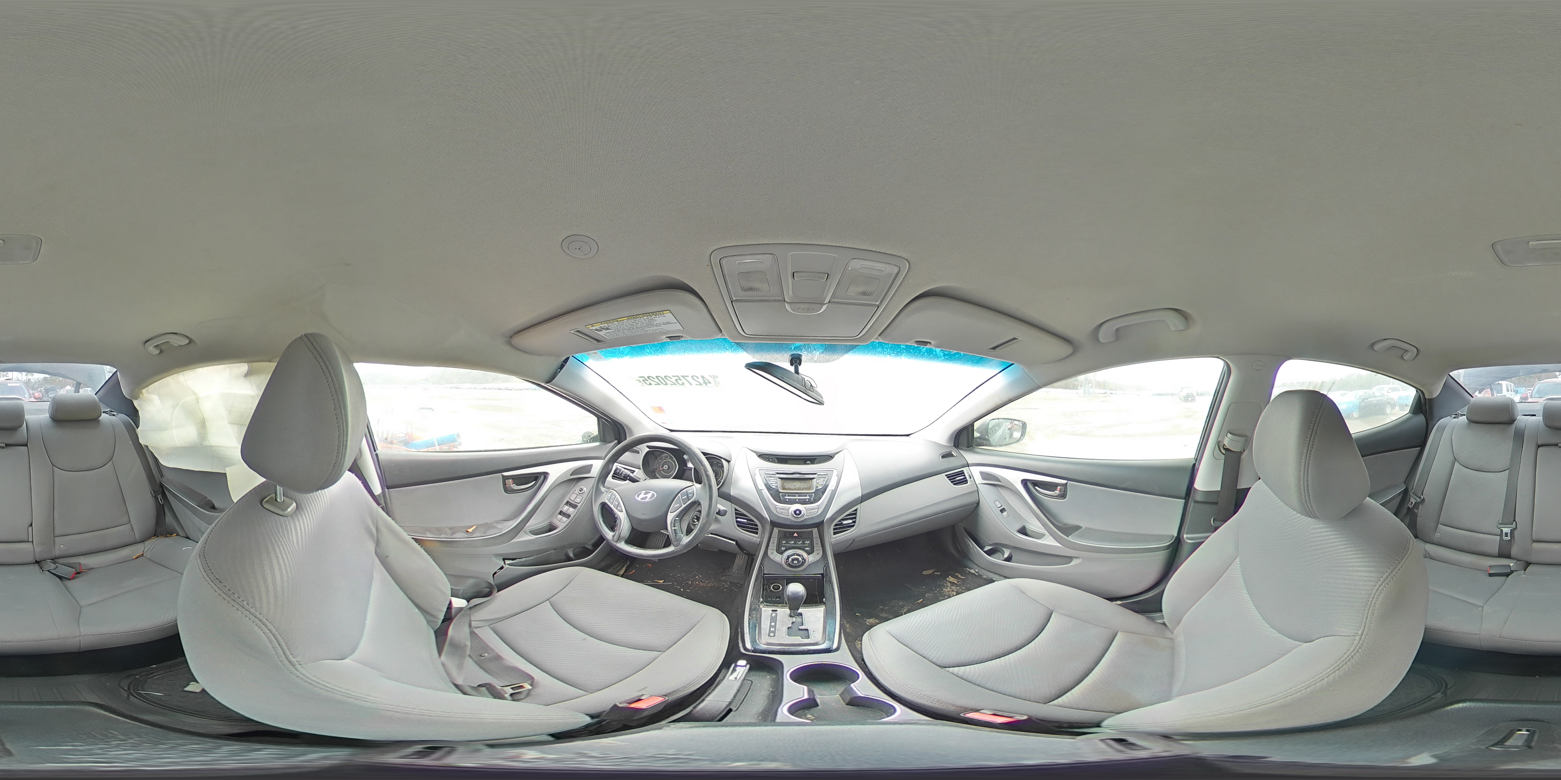 2013 Hyundai Elantra - Image 13