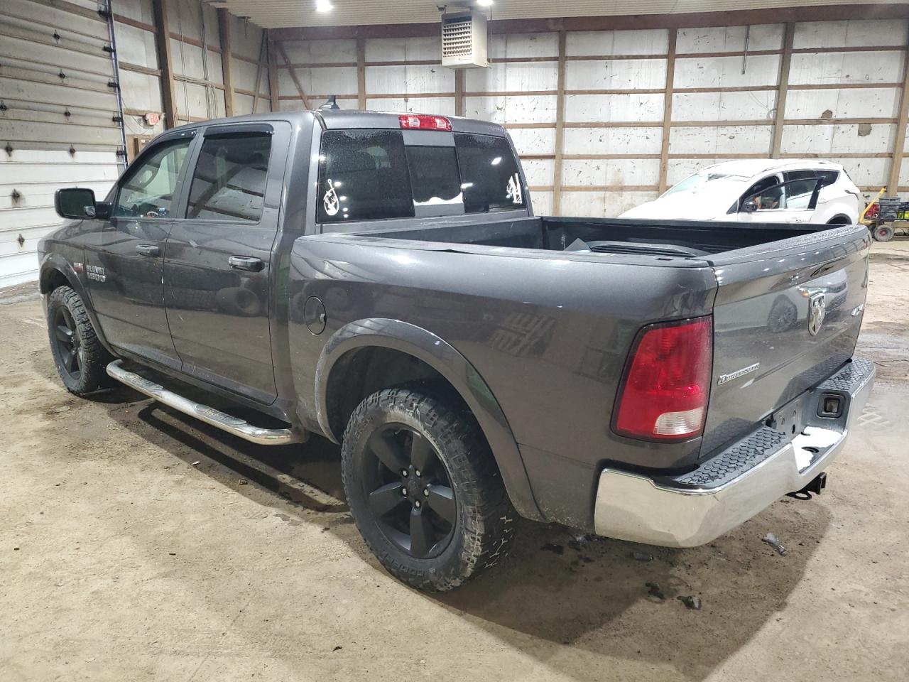 2016 RAM 1500 - Image 2