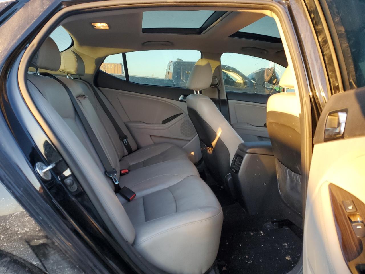 2015 Kia Optima - Image 11