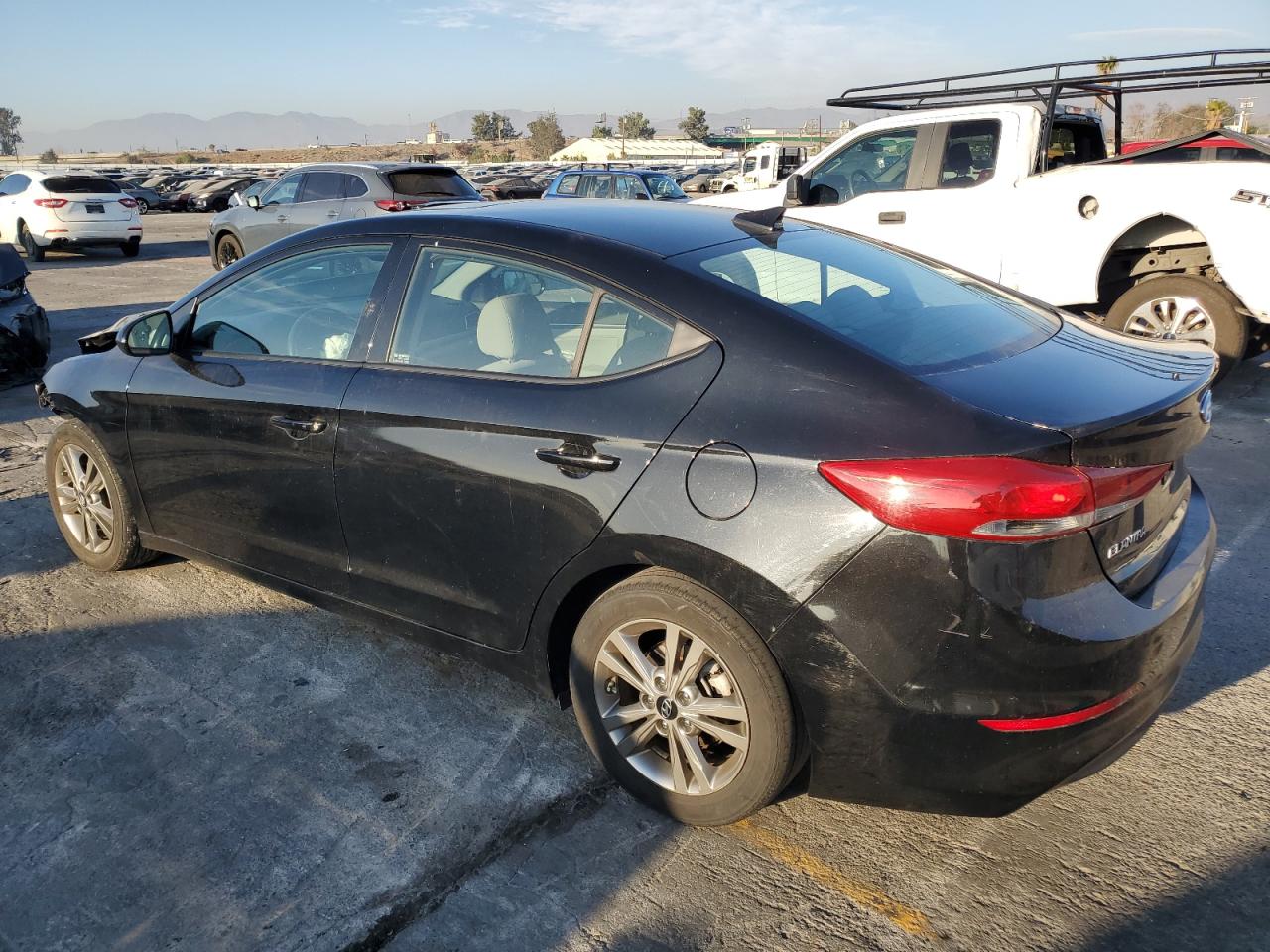 VIN 5NPD84LF1JH360772 2018 HYUNDAI ELANTRA no.2