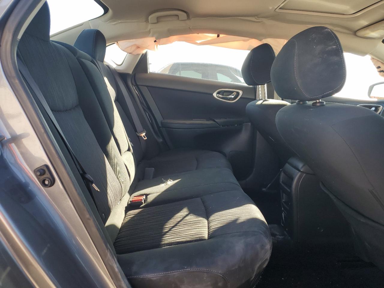 2019 Nissan Sentra - Image 11