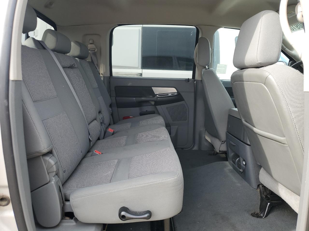2008 Dodge RAM - Image 10