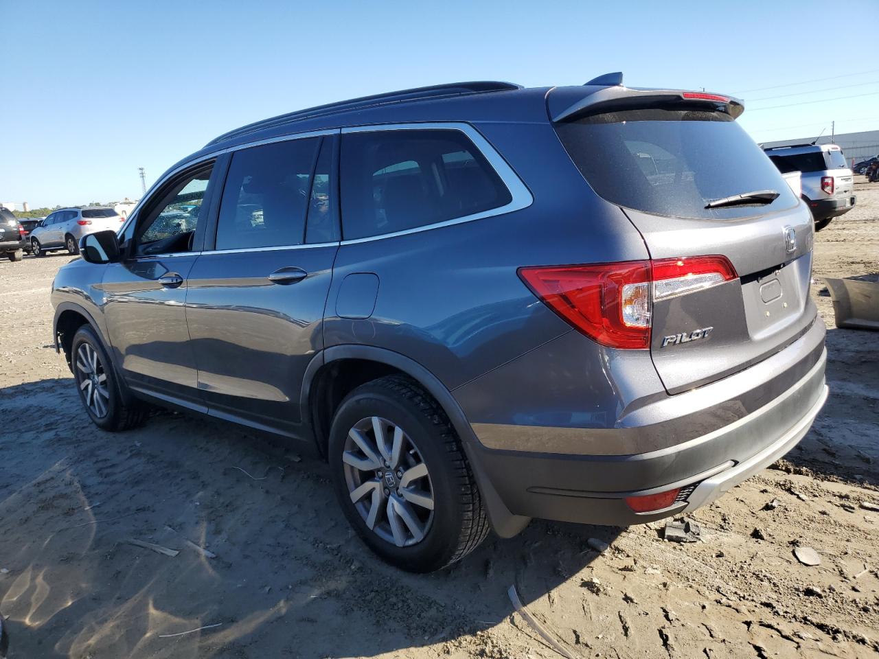 2019 Honda Pilot - Image 2