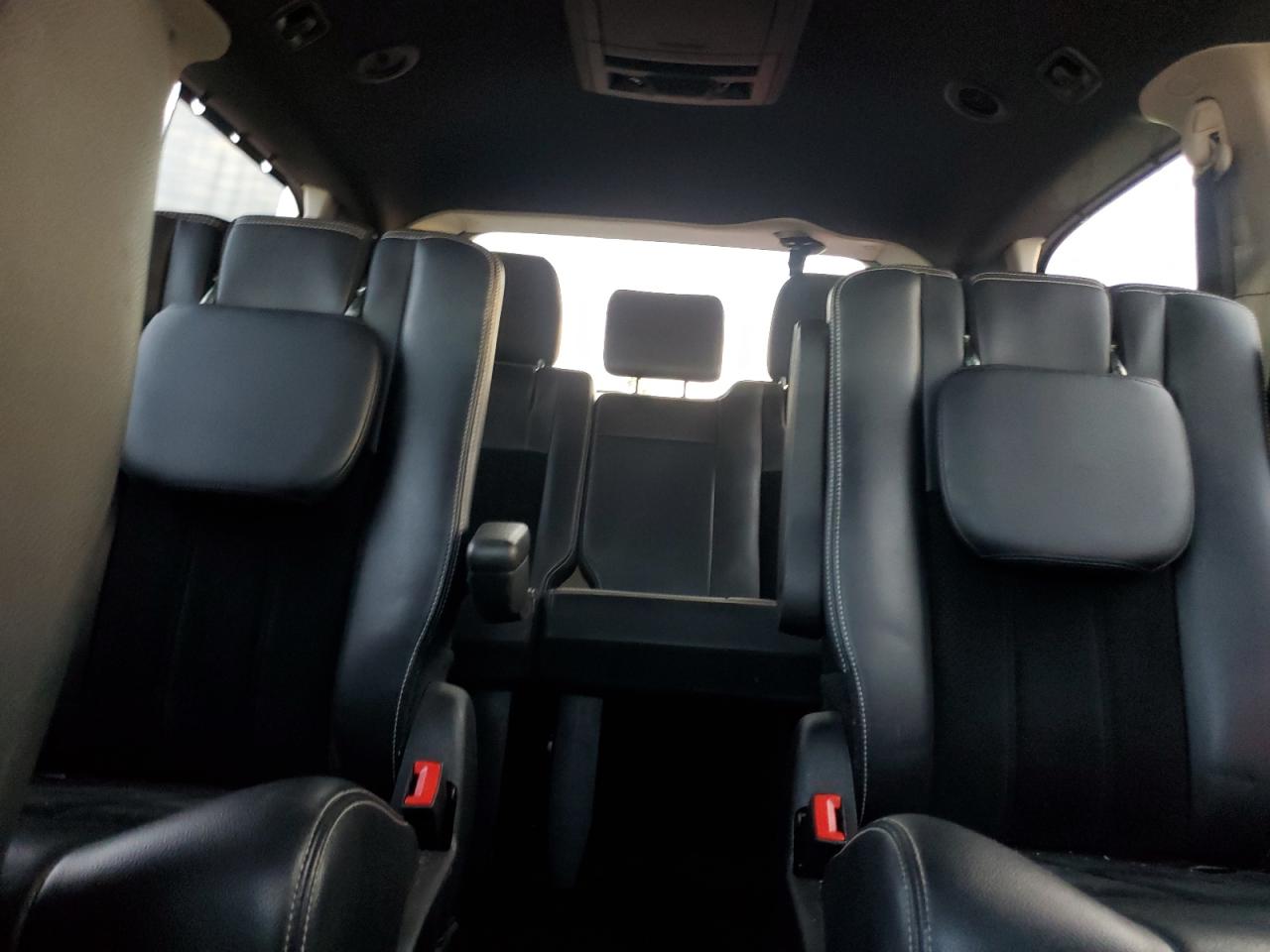 2017 Dodge Caravan - Image 10
