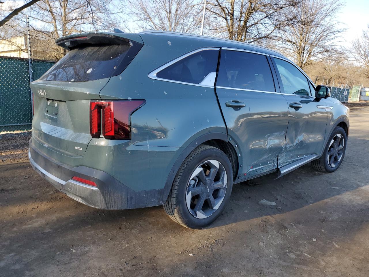 2025 Kia Sorento - Image 3
