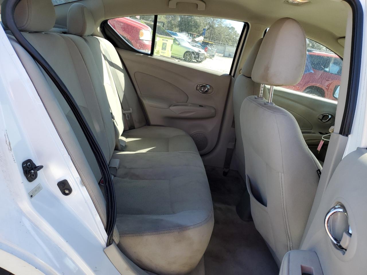 2015 Nissan Versa - Image 10