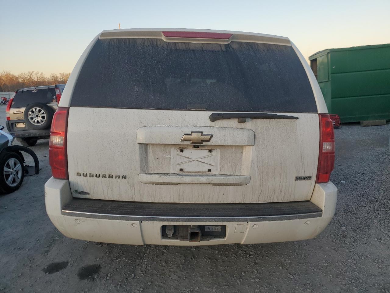 2009 Chevrolet Suburban - Image 6