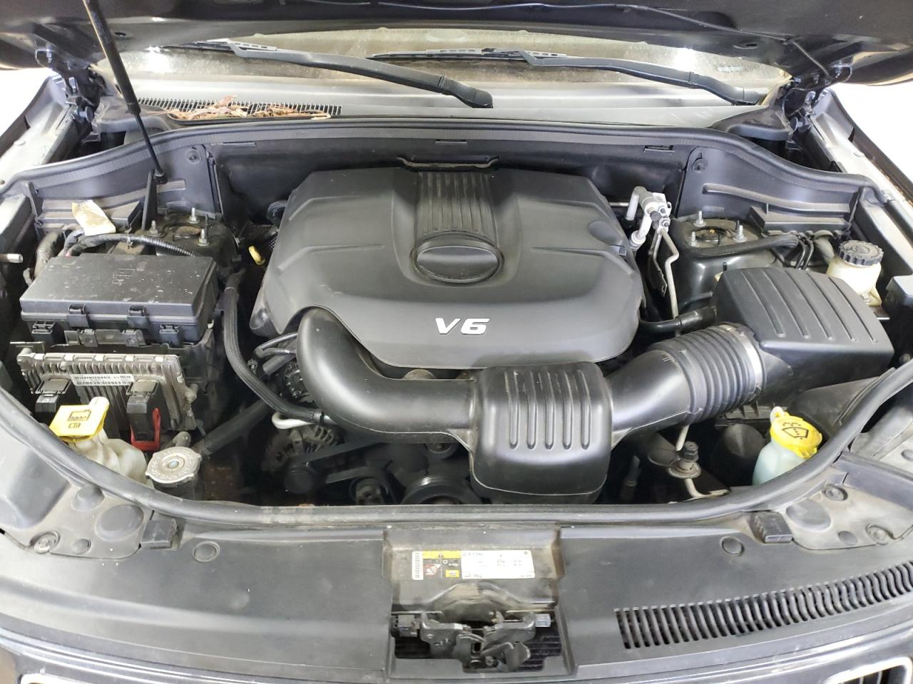 2014 Jeep Grand Cherokee - Image 13