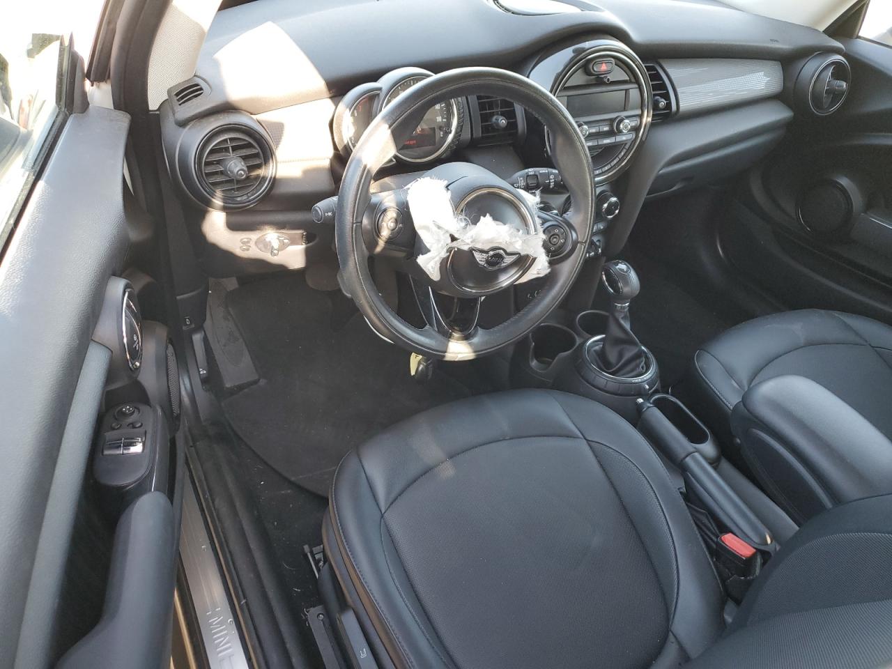2015 MINI Cooper - Image 8