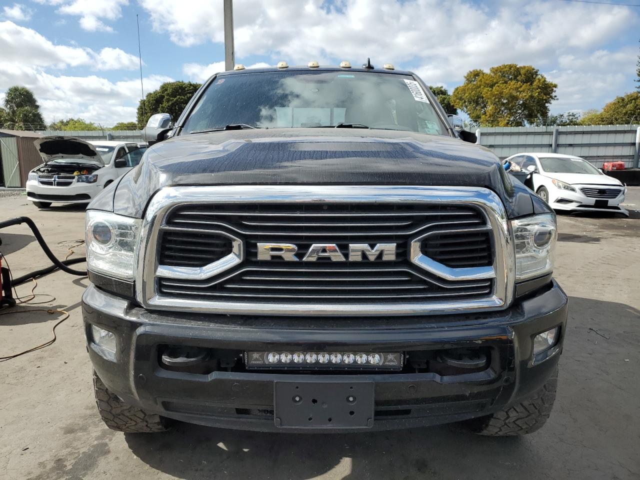 VIN 3C6UR5GL3JG213372 2018 RAM 2500 no.5