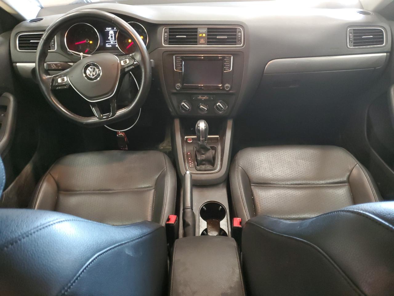 2017 Volkswagen Jetta - Image 8