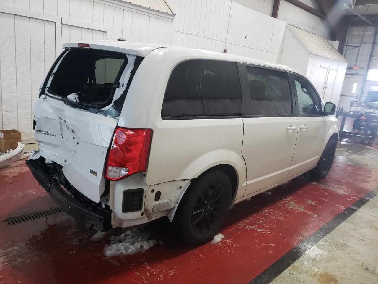 2019 Dodge Caravan - Image 3