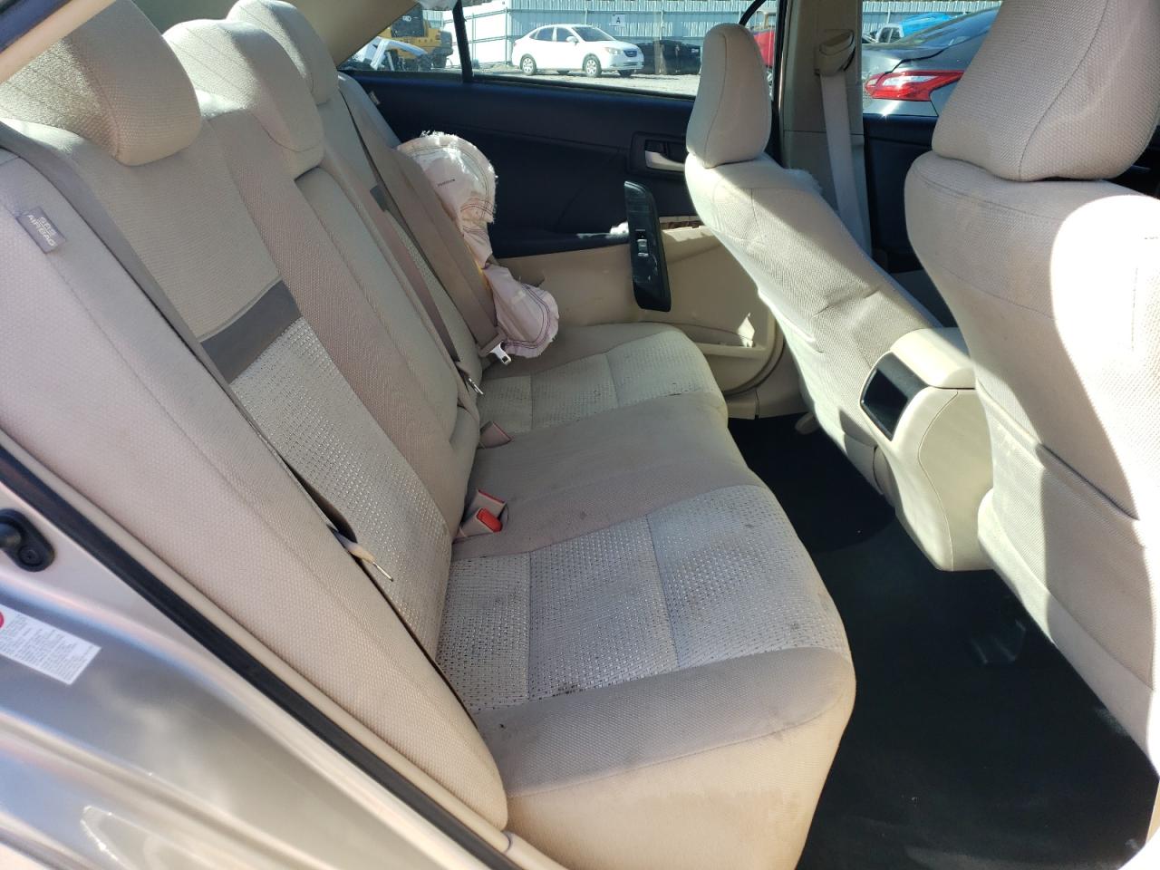 2014 Toyota Camry - Image 10
