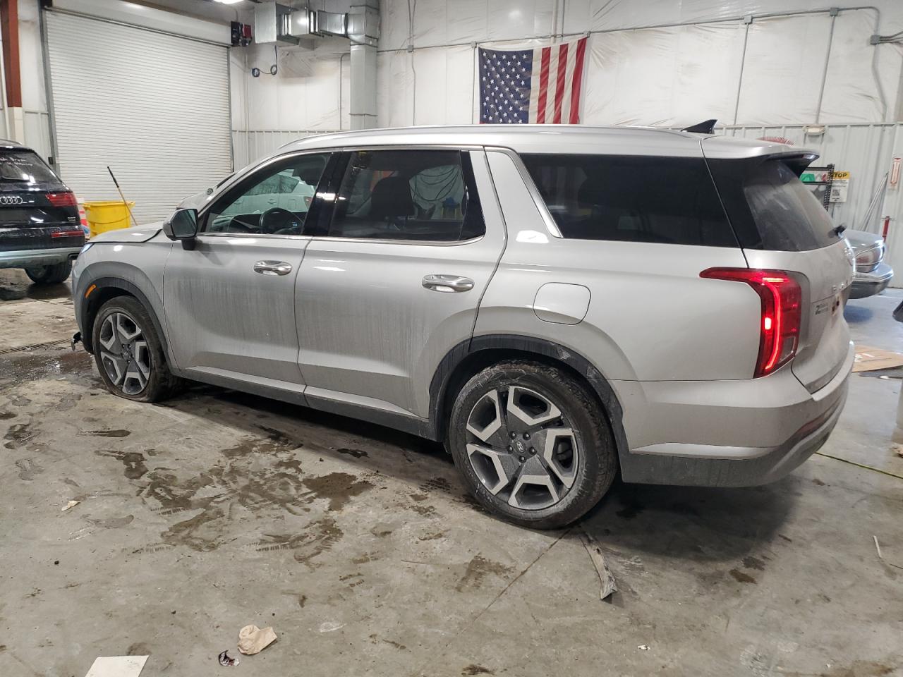 2023 Hyundai Palisade - Image 2