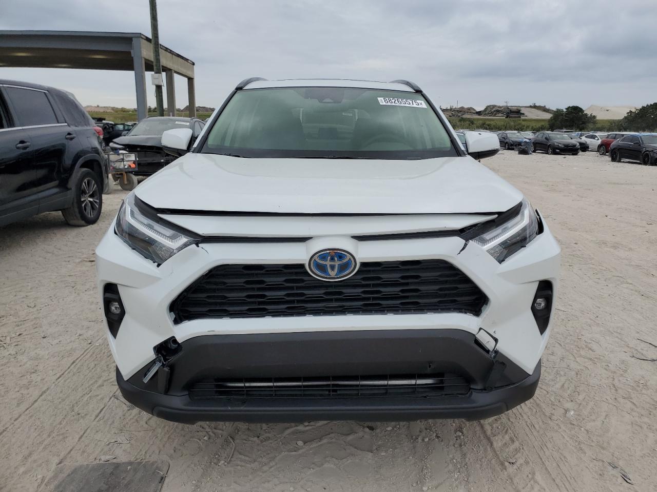 2023 Toyota RAV 4 - Image 5
