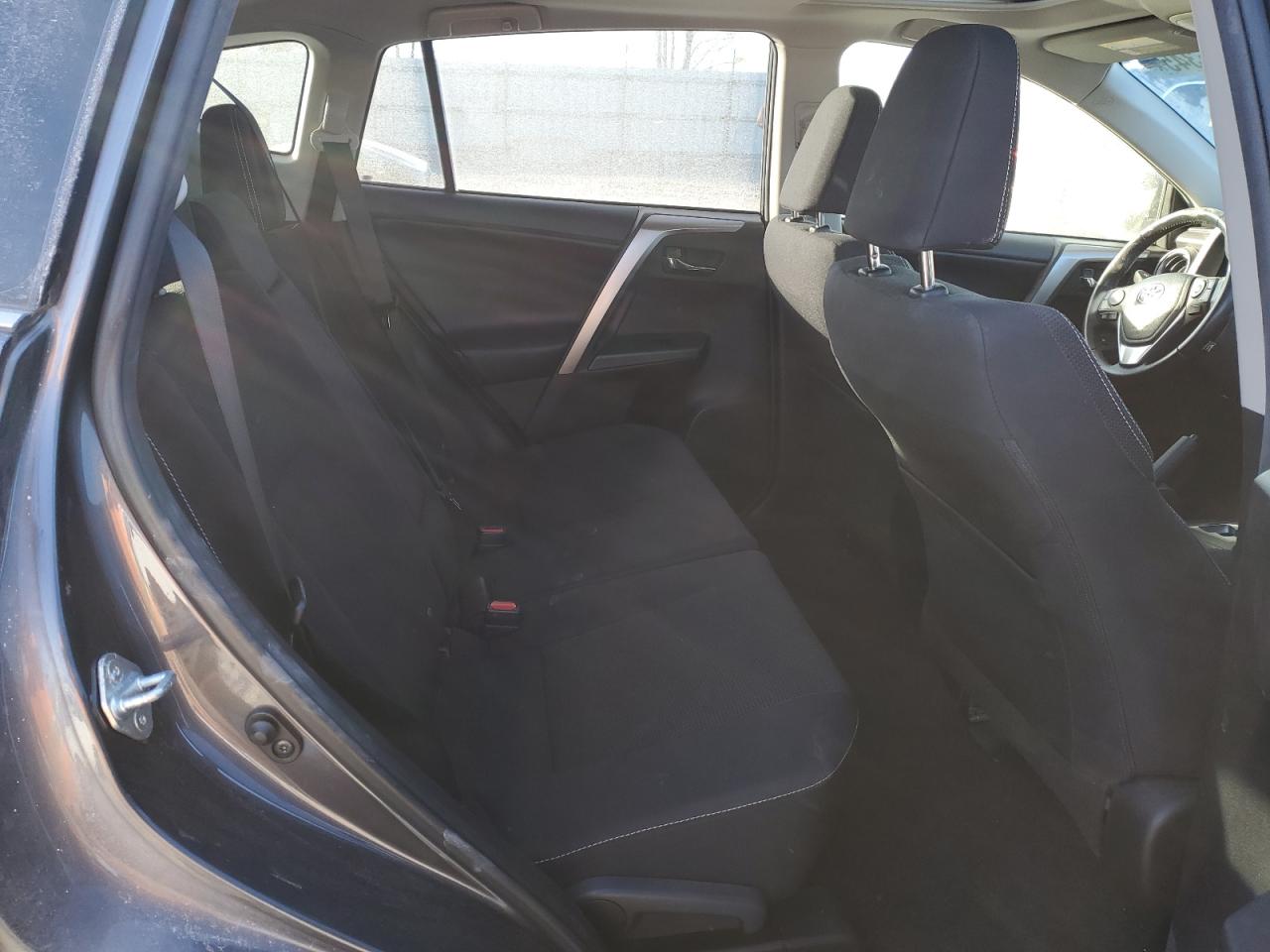 2018 Toyota RAV 4 - Image 10